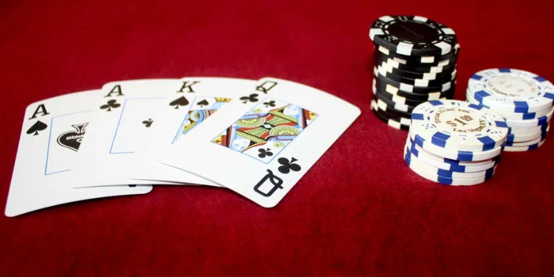 Thông tin cơ bản về poker Omaha