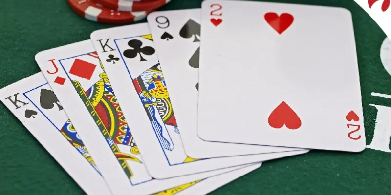 Chia sẻ kinh nghiệm chơi phỏm chiến thắng dễ dàng cho tân binh